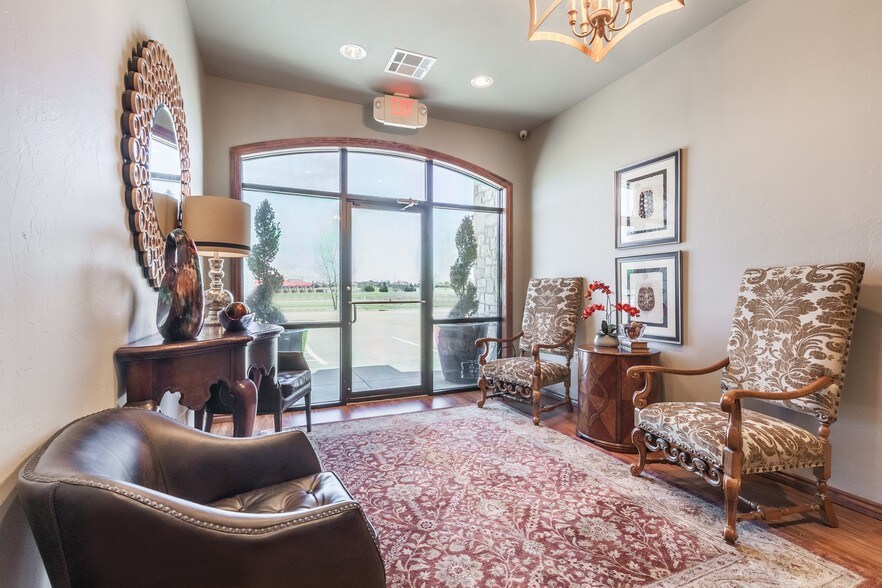 More Photos Of 2248 NW 164th St, Edmond Office For Sale