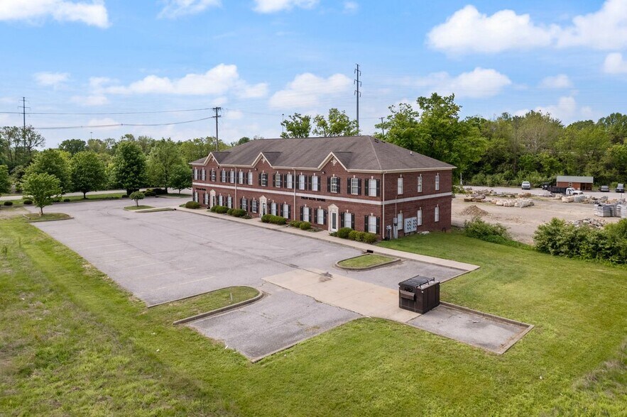 More Photos Of 12307 Old Lagrange Rd, Louisville Medical For Lease