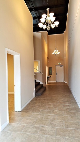 More Photos Of 900 Parker Pl, Schererville Office For Sale