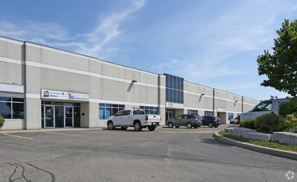 More Photos Of 490 Sheldon Dr, Cambridge Showroom For Lease