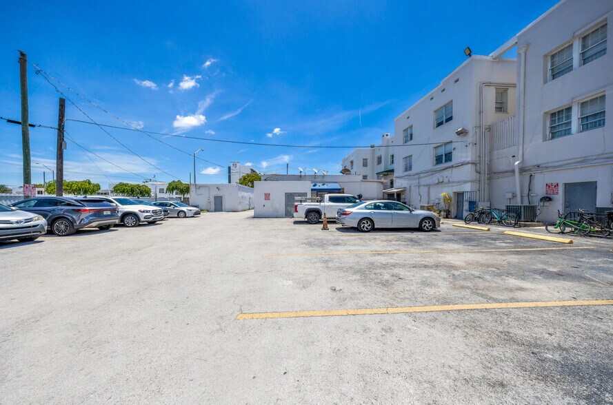 More Photos Of 1201-1223 W Flagler St, Miami Apartments For Lease