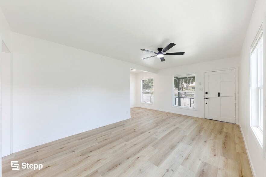 More Photos Of 4332 Andy St, Lakewood Multifamily For Sale