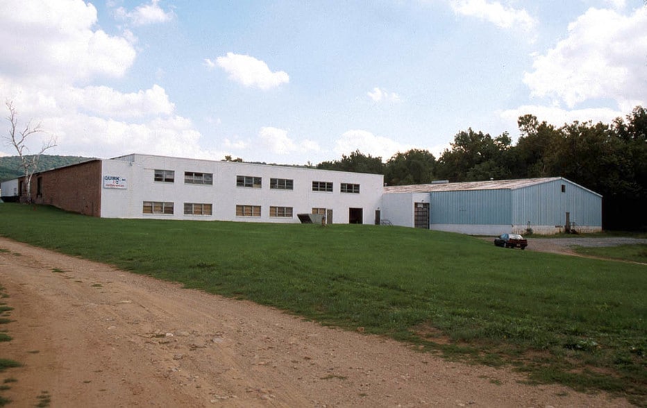More Photos Of 59 Newburgh Rd, Hackettstown Manufacturing For Lease