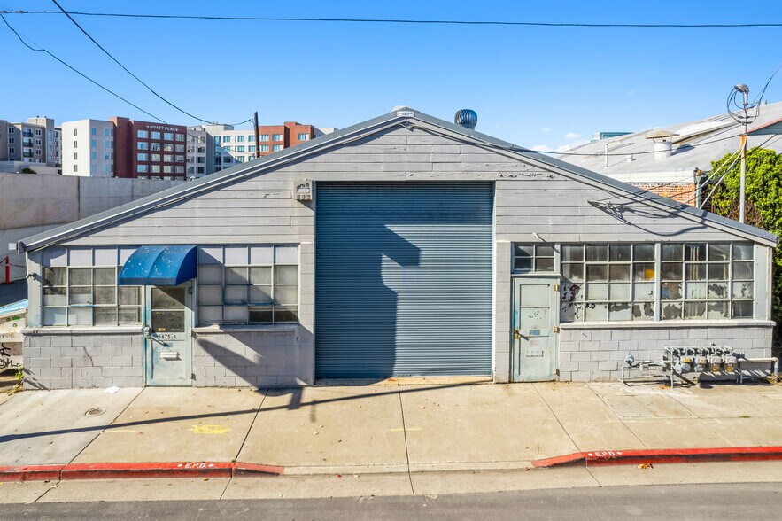 Primary Photo Of 5675 Landregan St, Emeryville Warehouse For Sale