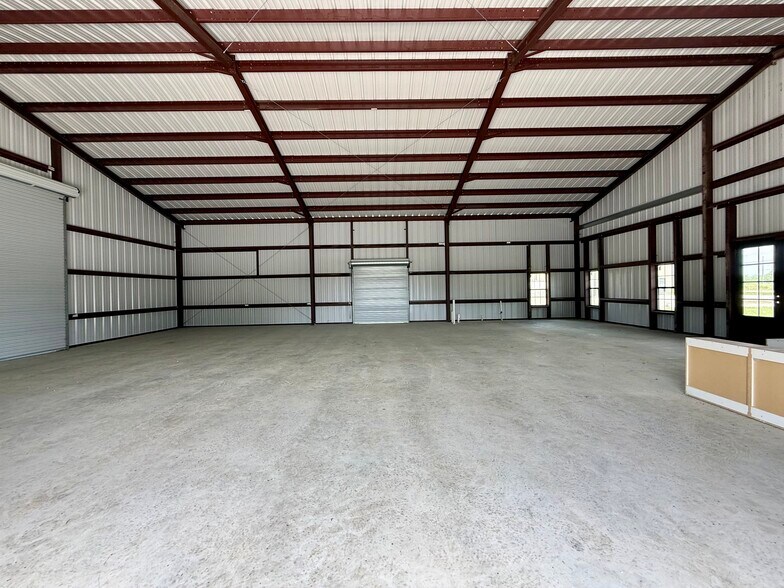 More Photos Of 6536 US-90, Lake Charles Light Manufacturing For Sale