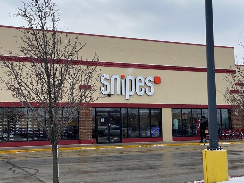 More Photos Of 4601-4779 W Cermak Rd, Cicero Unknown For Lease