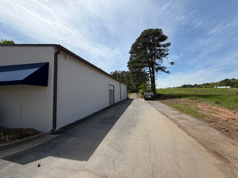 More Photos Of 7900 Doyle Springs Rd, Little Rock Warehouse For Sale