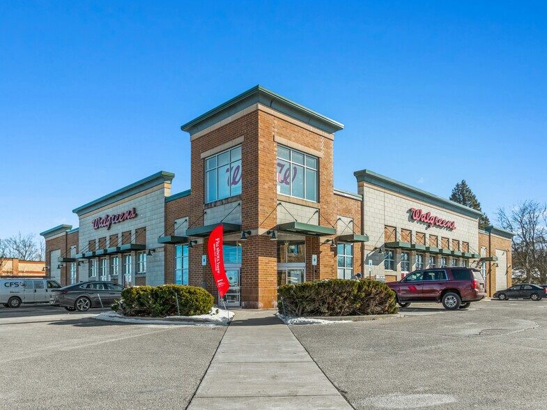 More Photos Of 812 N Main St, Lake Mills Drugstore For Sale