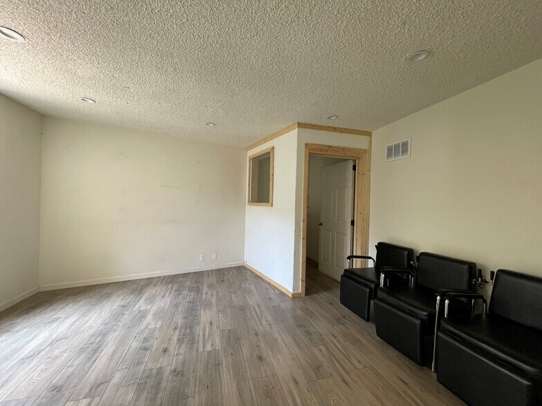 More Photos Of 1017-1019 S La Brea Ave, Los Angeles Medical For Lease