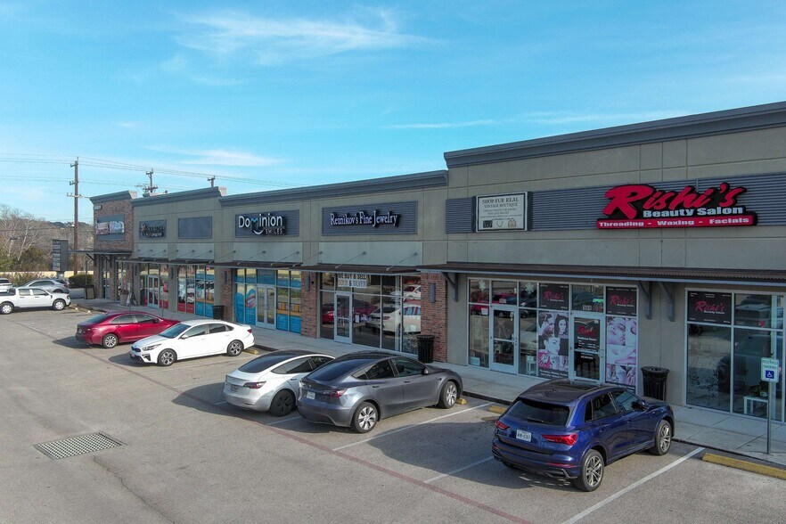 More Photos Of 21715 W Interstate 10, San Antonio General Retail For Sale