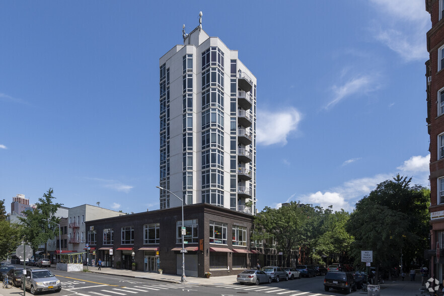 Primary Photo Of 200 Franklin St, Brooklyn Apartments For Lease