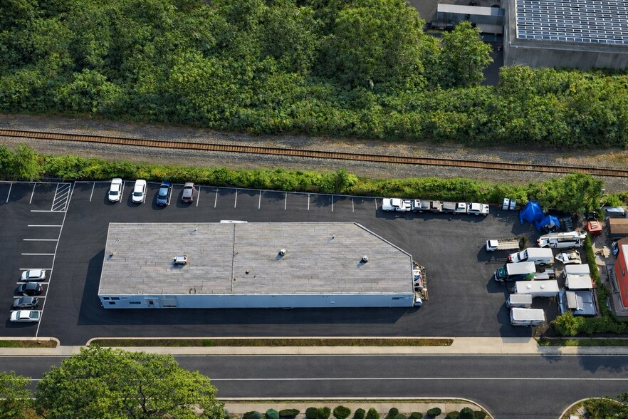 Primary Photo Of 88 Tyler Pl, South Plainfield Warehouse For Lease