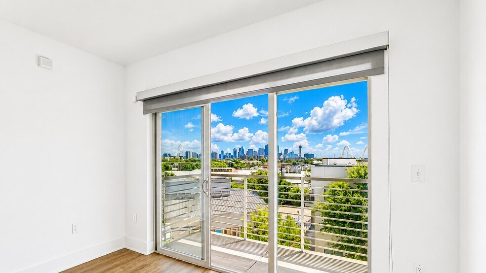 More Photos Of 660 Yorktown St, Dallas Apartments For Sale