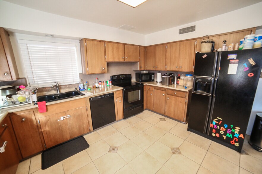 More Photos Of 420 W Chandler Blvd, Chandler Office Residential For Sale