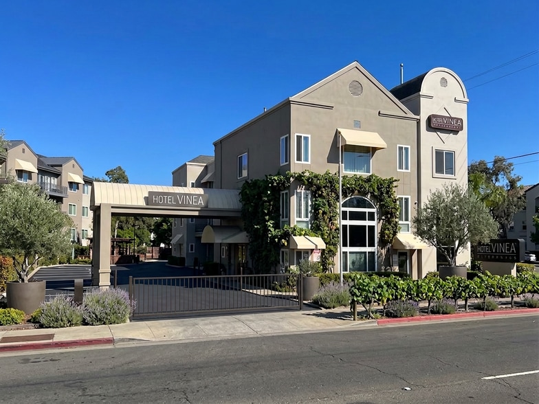 Primary Photo Of 178 Dry Creek Rd, Healdsburg Hotel For Sale