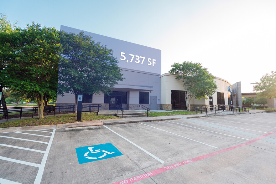 Primary Photo Of 11321 Fallbrook Dr, Houston Medical For Lease