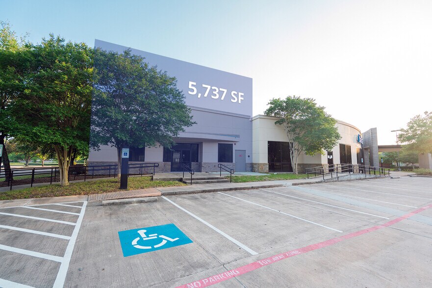 More Photos Of 11321 Fallbrook Dr, Houston Medical For Lease