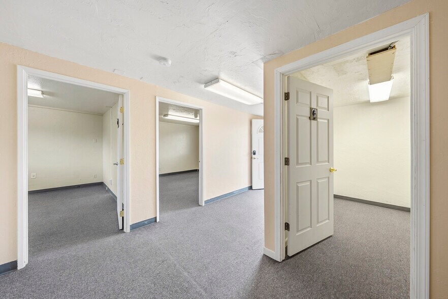 More Photos Of 143 S Main St, Phoenix Office For Sale