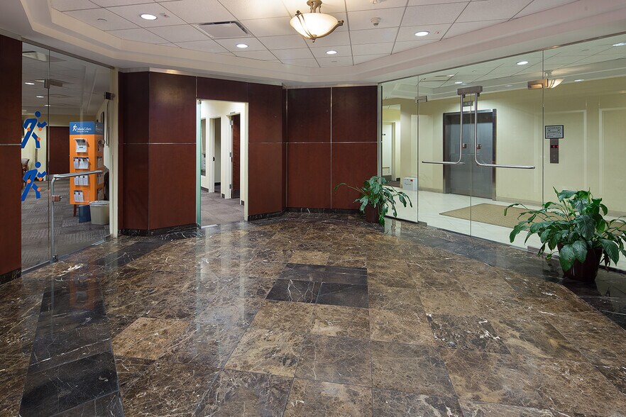 More Photos Of 444 Merrick Rd, Lynbrook Medical For Lease