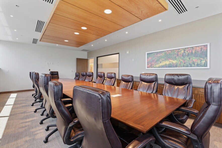 More Photos Of 1403-1405 W 2200 S, Salt Lake City Office For Lease