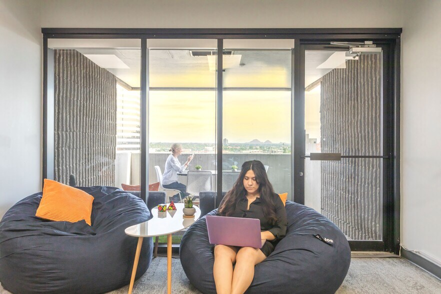 More Photos Of 2828 N Central Ave, Phoenix Coworking Space