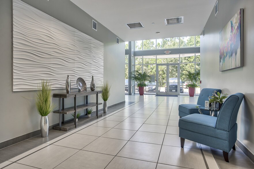 More Photos Of 15109 Heathrow Forest Pky, Houston Office For Sale