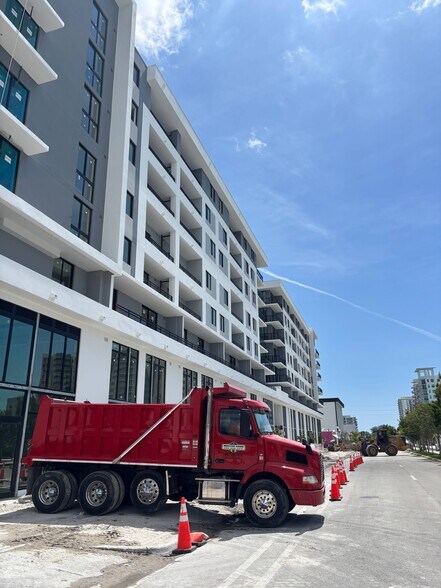 More Photos Of 2233 Hollywood Blvd, Hollywood Apartments For Lease