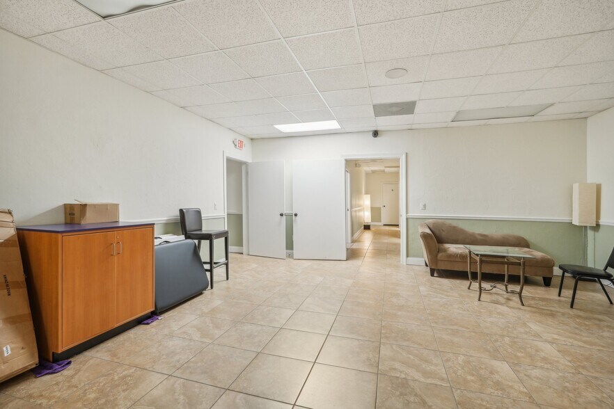 More Photos Of 1404 Del Prado Blvd S, Cape Coral Storefront Retail Office For Sale