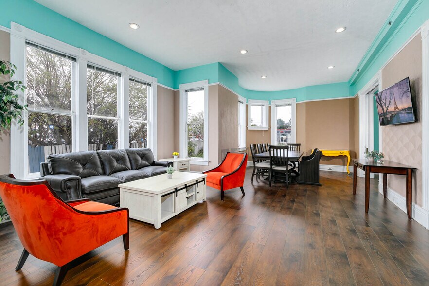 More Photos Of 961 W Holt Blvd, Ontario Medical For Sale