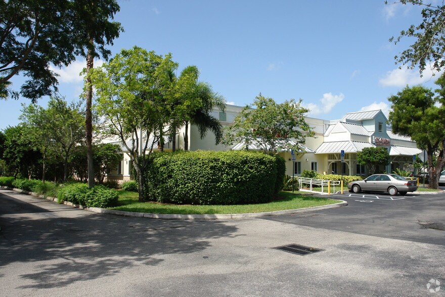 More Photos Of 8440-8460 W Broward Blvd, Fort Lauderdale Freestanding For Sale