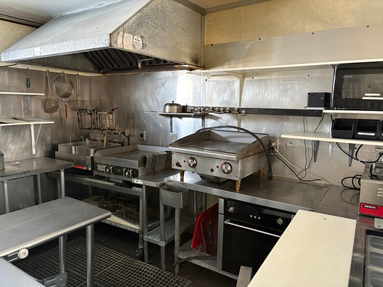 More Photos Of 961 E High St, Hicksville Restaurant For Sale