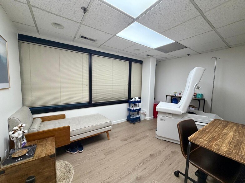 More Photos Of 37 Congers Rd, New City Office For Lease