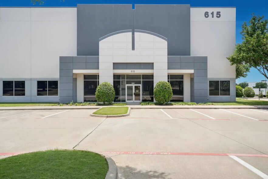 More Photos Of 615 Westport Pky, Grapevine Unknown For Lease