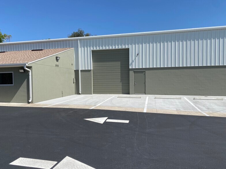 More Photos Of 8950 66th Ct N, Pinellas Park Warehouse For Lease