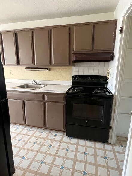 More Photos Of 256 S Marshall St, Hartford Apartments For Sale