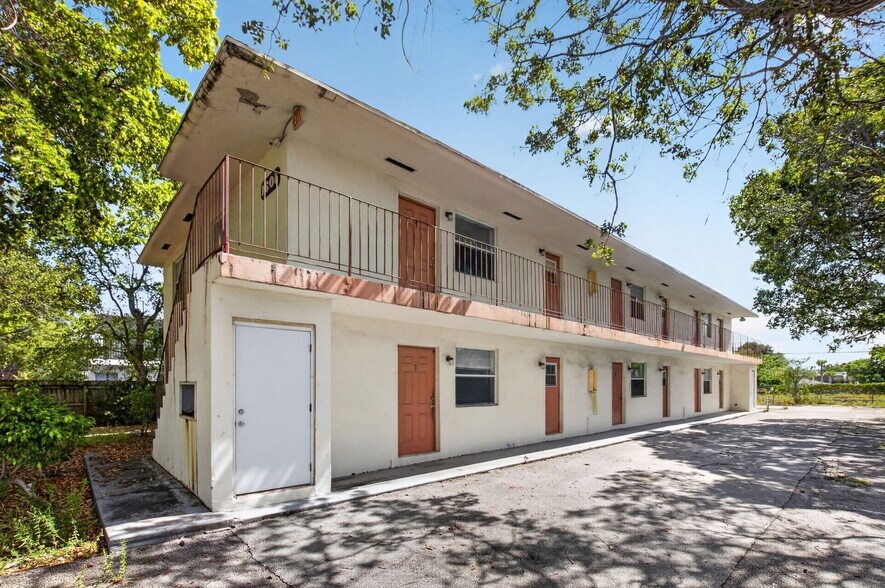 Primary Photo Of 1601 NE 3rd Ave, Delray Beach Apartments For Sale