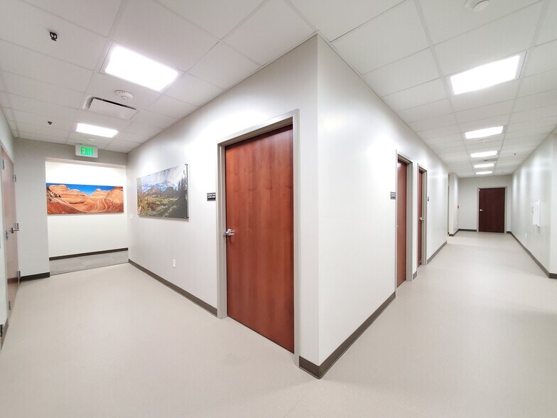 More Photos Of 5444 S Green St, Murray Medical For Lease