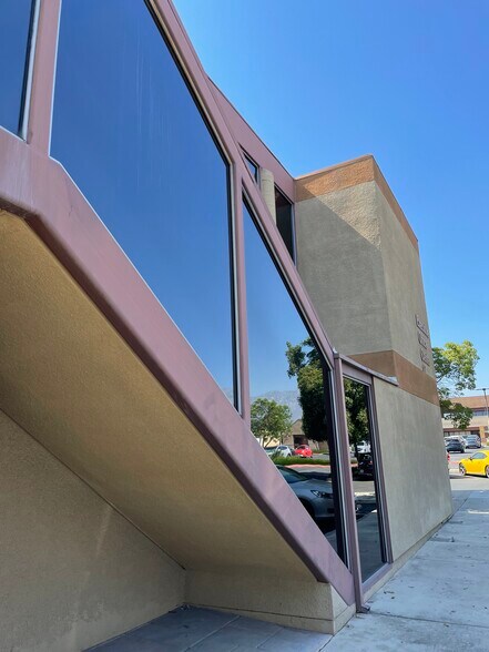 More Photos Of 517 N Mountain Ave, Upland Office For Lease