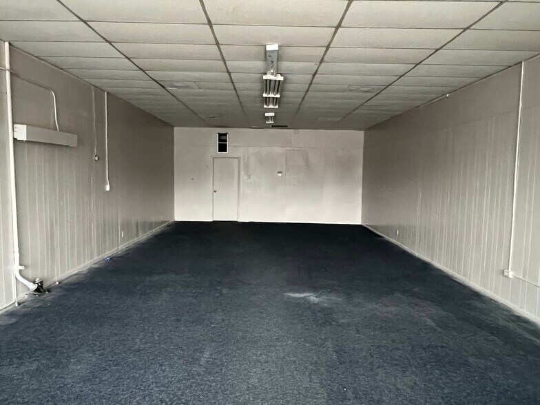 More Photos Of 2602-2620 S Presa St, San Antonio Unknown For Lease