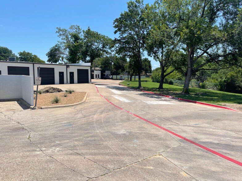 More Photos Of 15330 Lyndon B Johnson Fwy, Mesquite Unknown For Lease