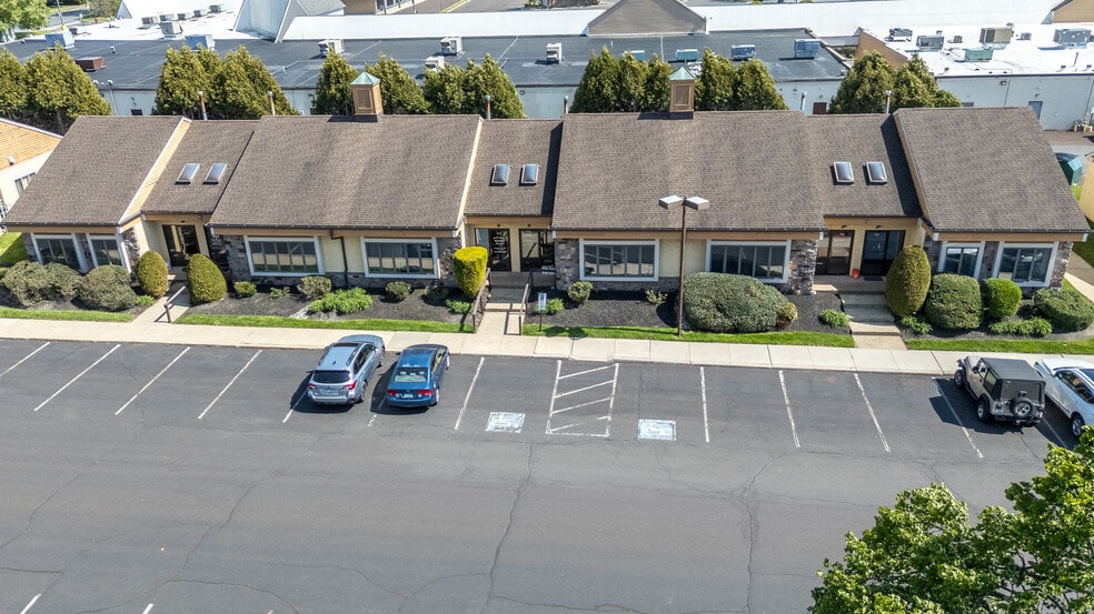 More Photos Of 908-918 Town Center, New Britain Office For Sale