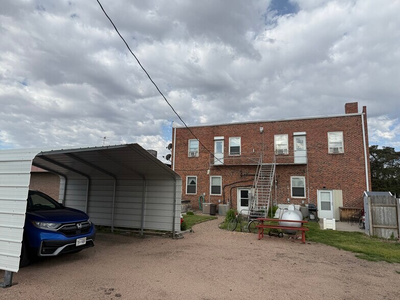 More Photos Of 218 Commercial Ave, Wallace Hotel For Sale