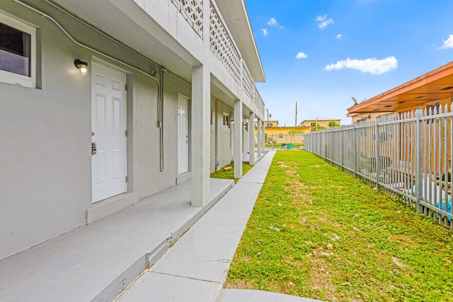 More Photos Of 1430 NW 2nd Ave, Florida City Apartments For Sale