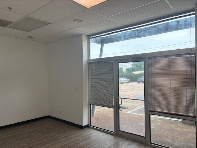 More Photos Of 2306 Howard Ln, Austin Distribution For Lease