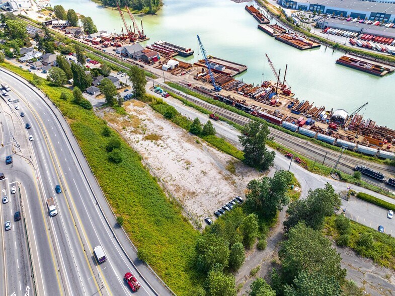 More Photos Of 502 Twentieth St, New Westminster Land For Lease