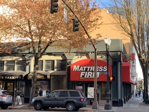 More Photos Of 832-838 SW 4th Ave, Portland Storefront For Lease