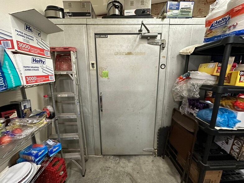 More Photos Of 4312 NW Gateway Ave, Riverside Restaurant For Sale