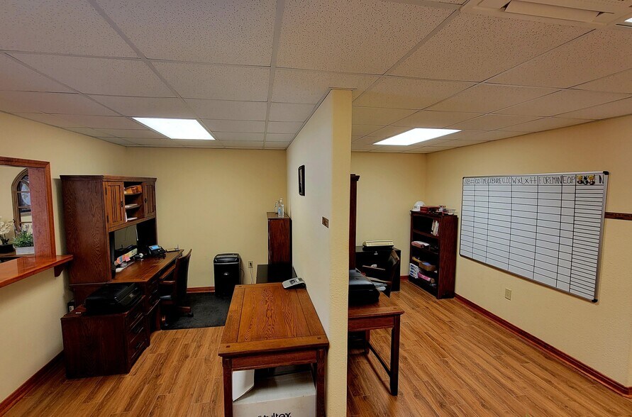 More Photos Of 2605 William Tell St, Houston Industrial For Sale