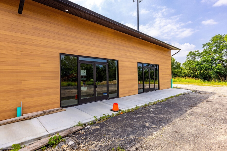 More Photos Of 5939 Harrison Ave, Cincinnati General Retail For Lease