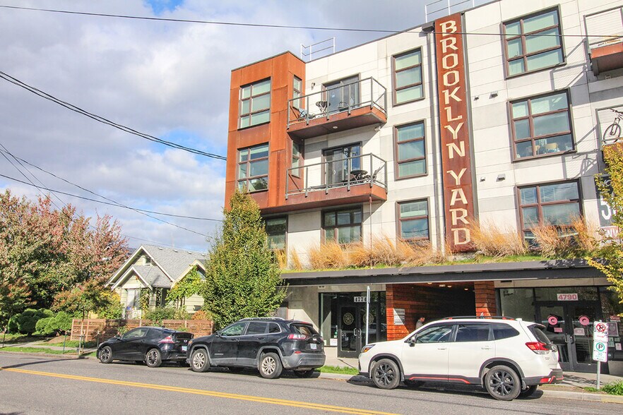 More Photos Of 4780 SE Milwaukie Ave, Portland Apartments For Sale